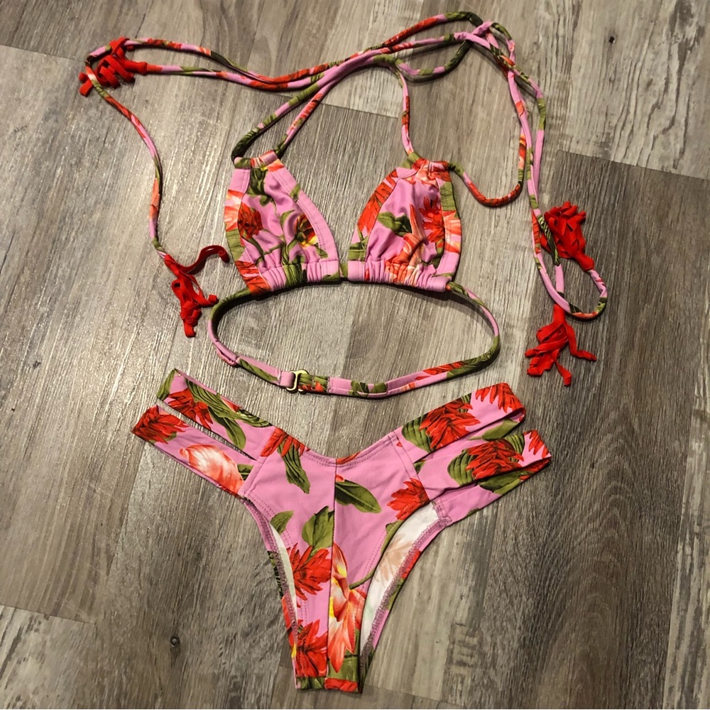 MONTCE Floral Bikini Size Small